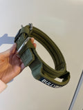 Collier Bully billows