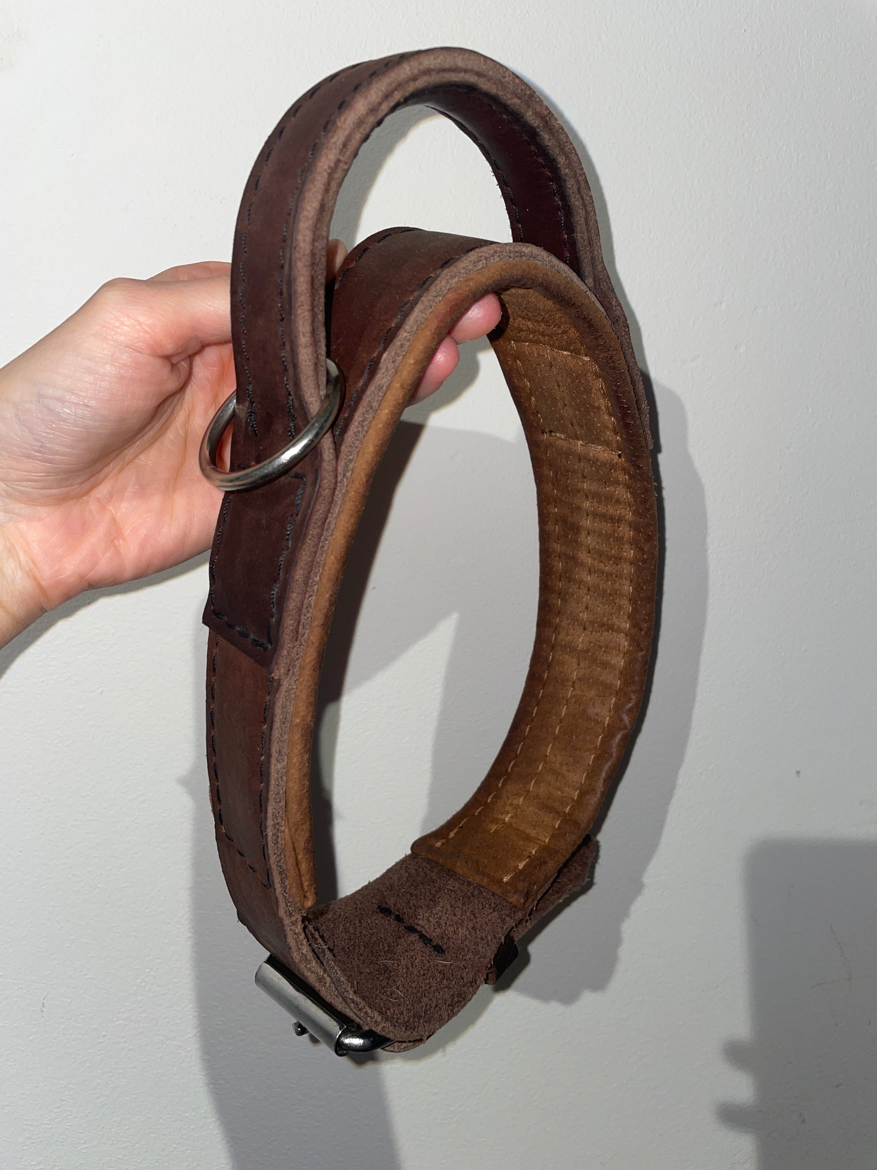 Collier en cuir d’intervention